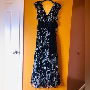 NWOT Tadashi Shoji Black Ruffle Sleeve Silk Chiffon Maxi Dress. Size 4